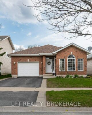 421 Cooke Crescent, Kingston