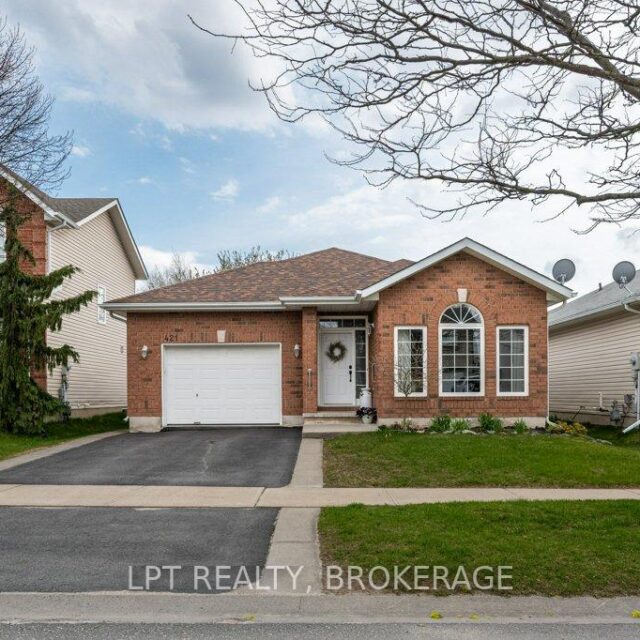 421 Cooke Crescent, Kingston