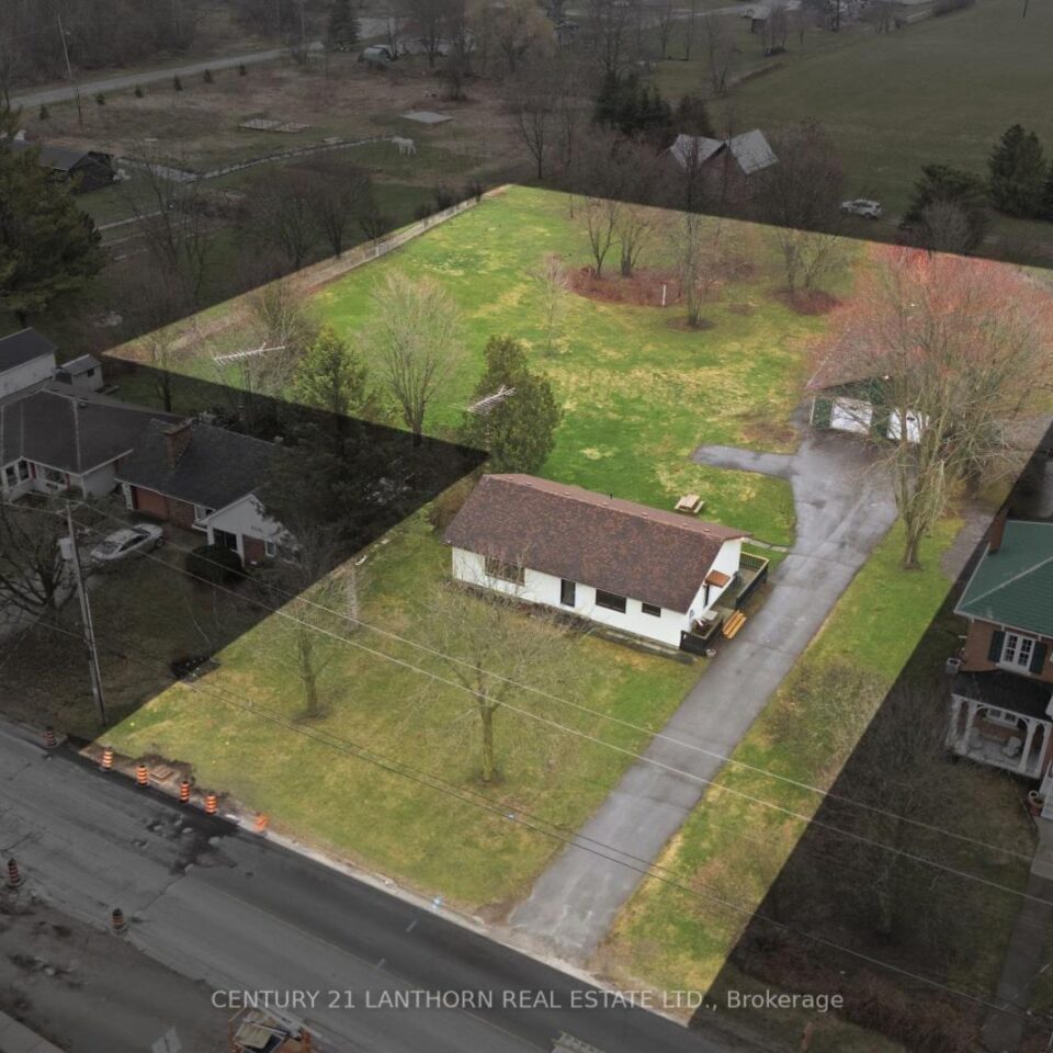 425 Bloomfield Main Street, Prince Edward County