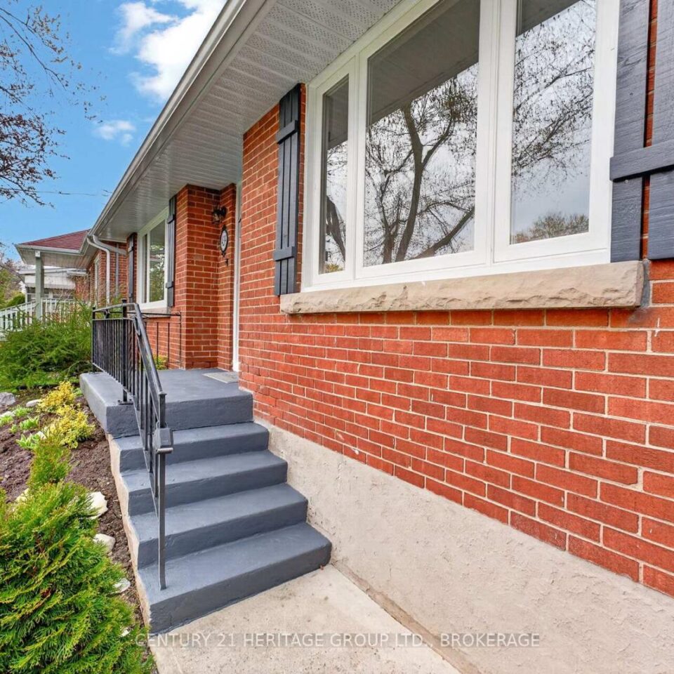 439 College Street, Kingston