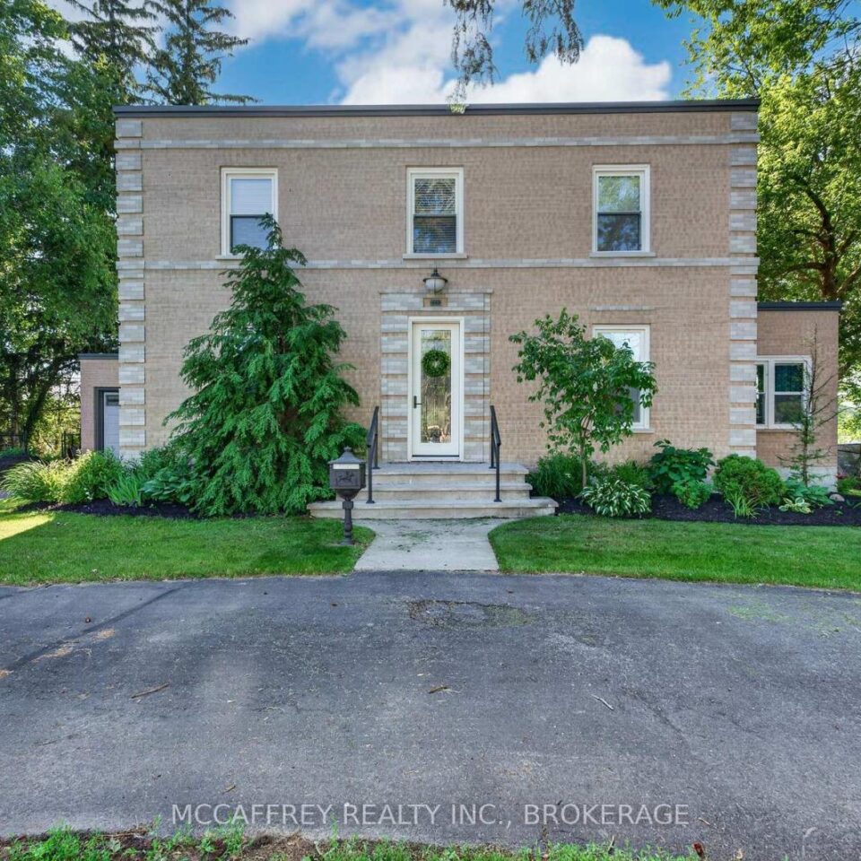 442 Dundas Street W, Greater Napanee