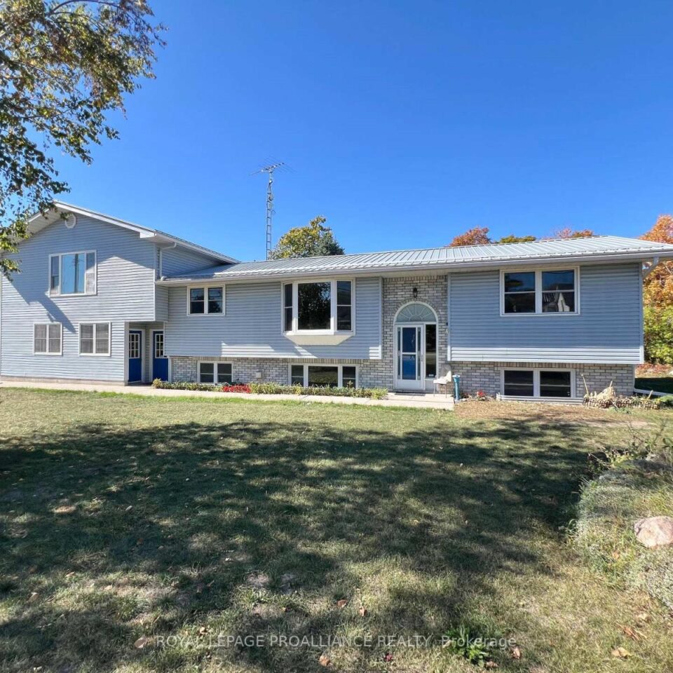 444 County Road 19, Prince Edward County