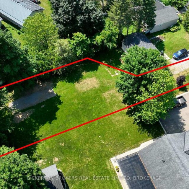 449 Charles Street N, Gananoque