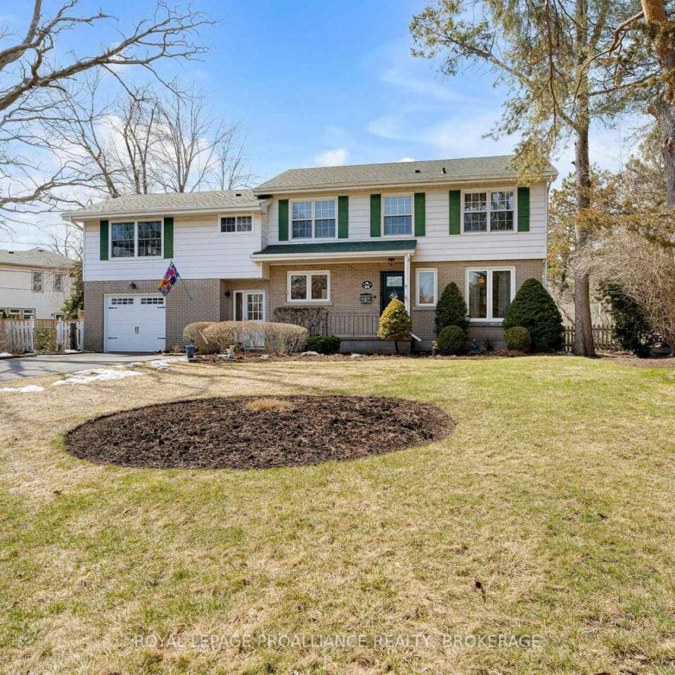 46 Watts Crescent, Kingston