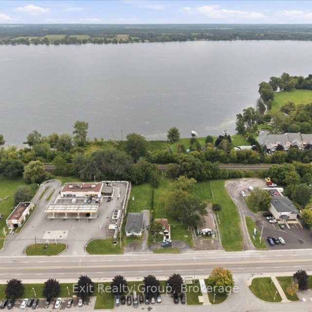 465 Dundas Street W, Belleville