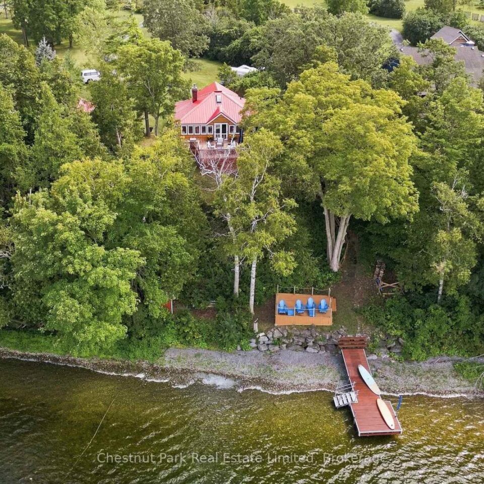 4786 County Road 1, Prince Edward County