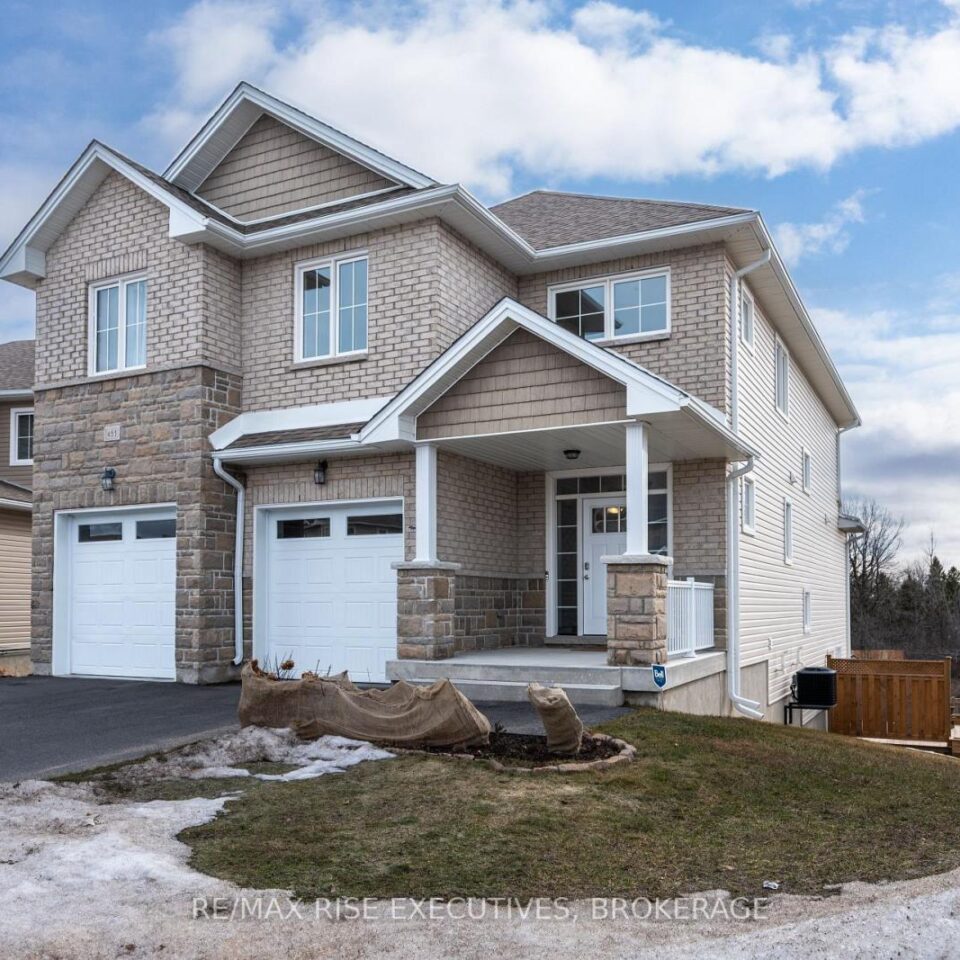 483 Beth Crescent, Kingston