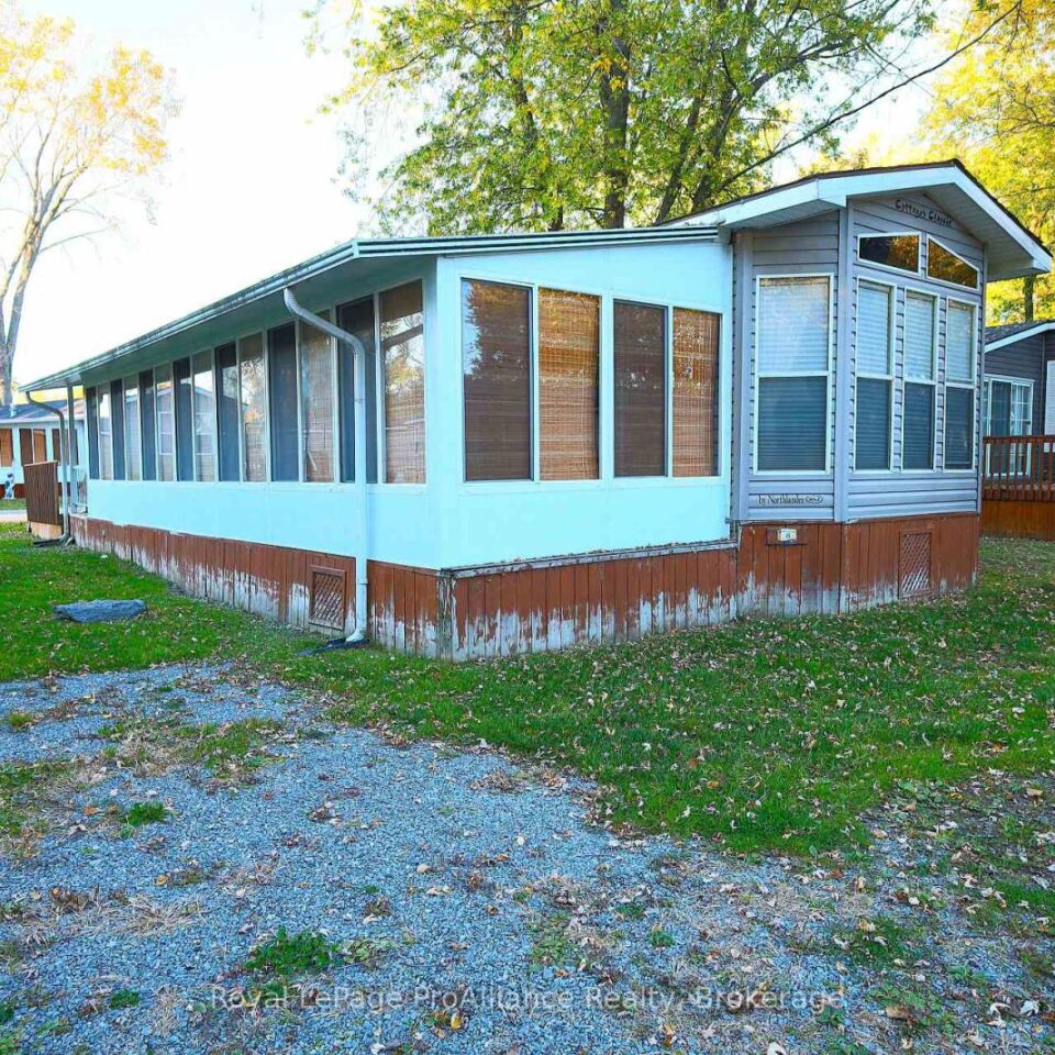 486 County Road 18 – 8 Forest Grove Lane, Prince Edward County