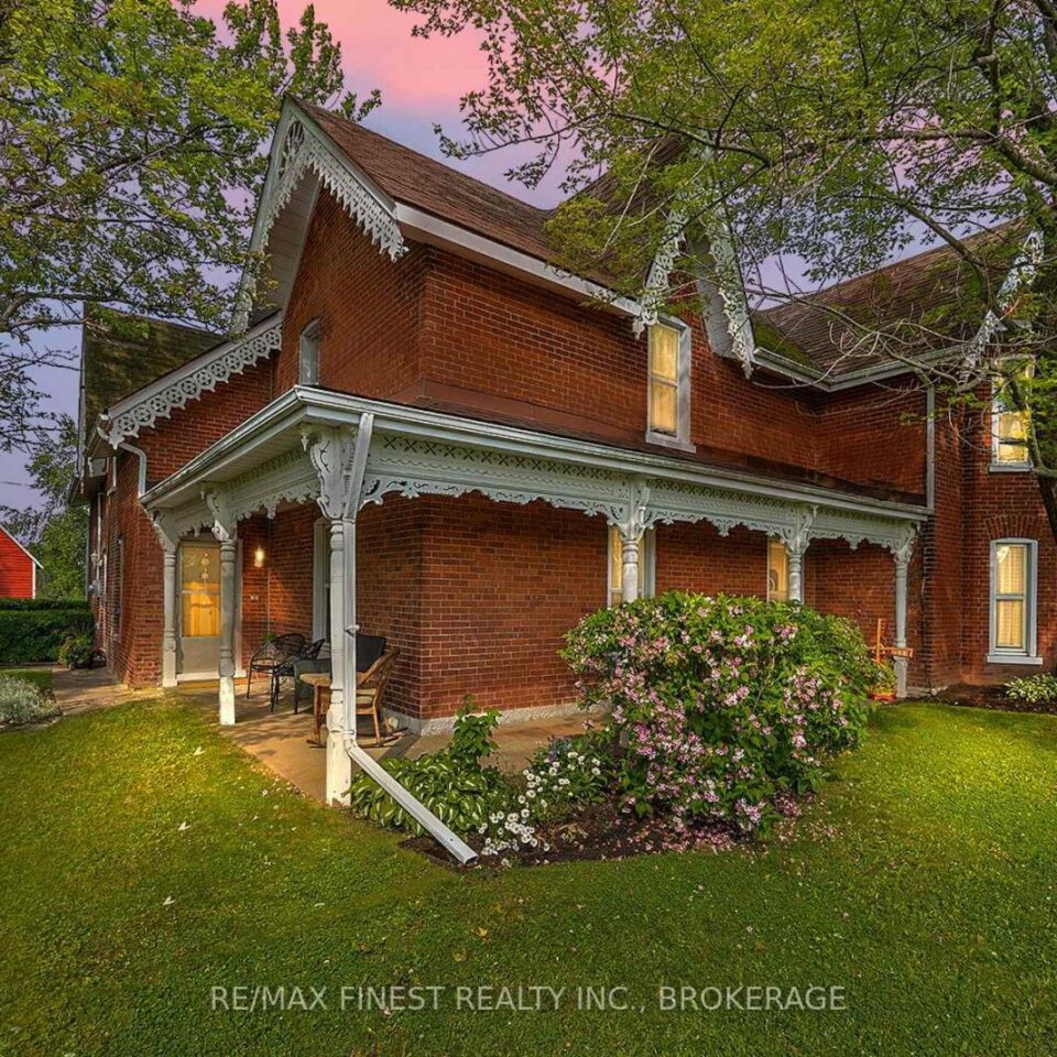 4876 County Road 6, Stone Mills