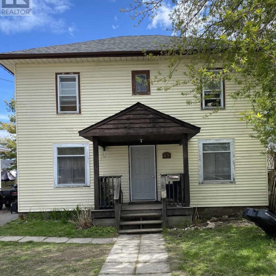 49 Crown Street, Quinte West