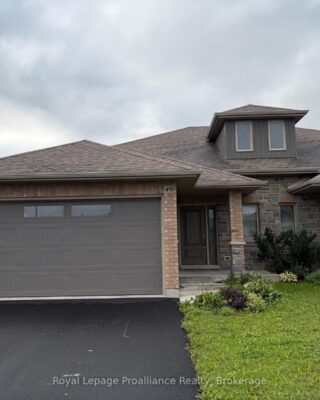 49 Hillside Meadow Drive, Quinte West