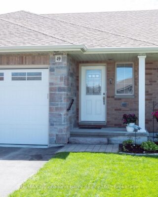 49 Mcintosh Crescent, Quinte West