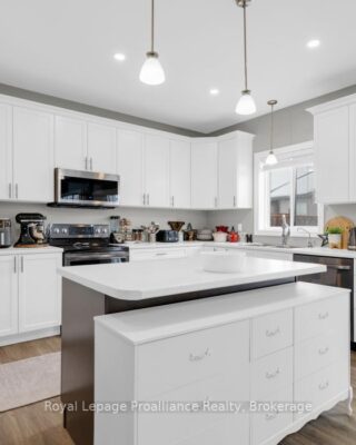 49 Redwood Drive, Belleville