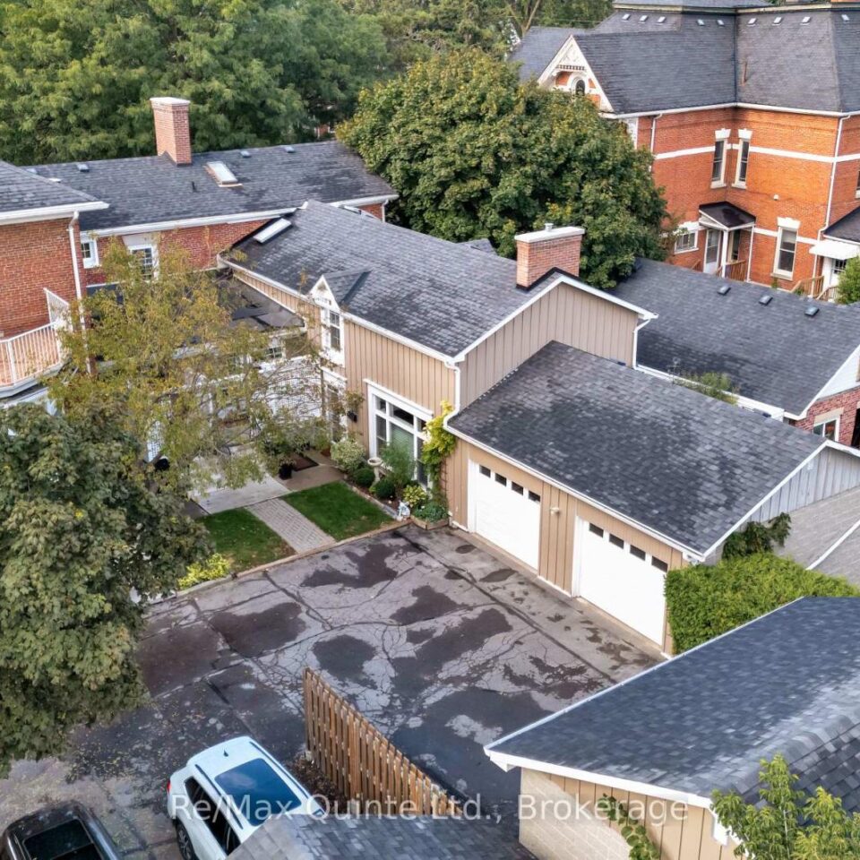 5 – 99 Bridge Street E, Belleville