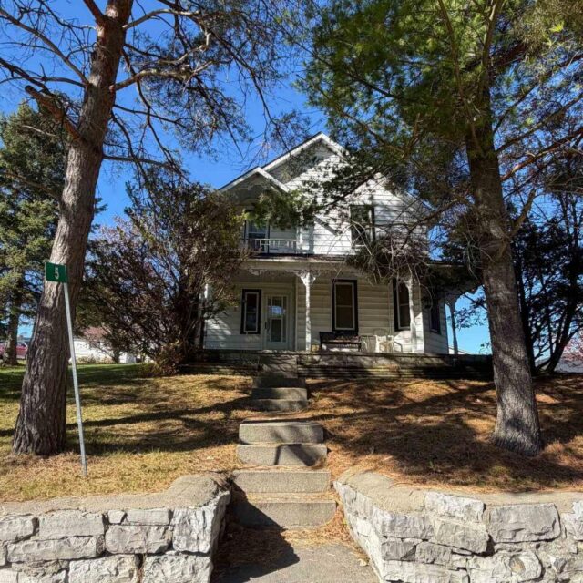 5 Bridge Street W, Stone Mills