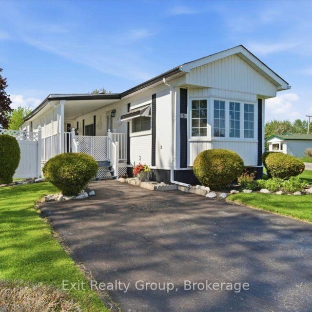 5 Chapel Boulevard, Quinte West