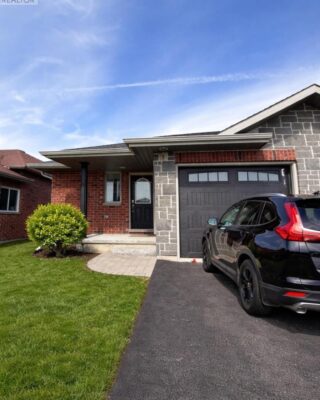 5 Mcintosh Crescent W, Quinte West