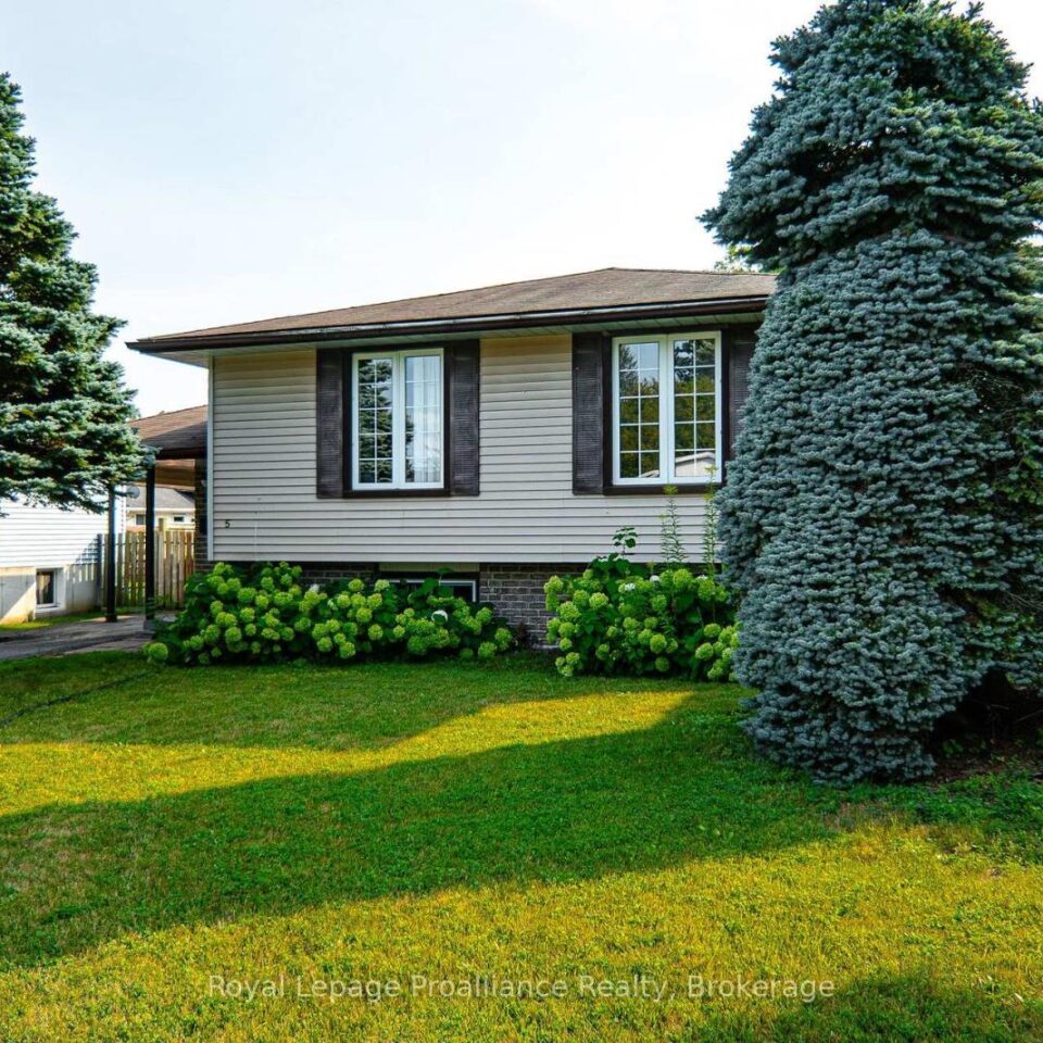 5 Van Alstine Drive, Quinte West