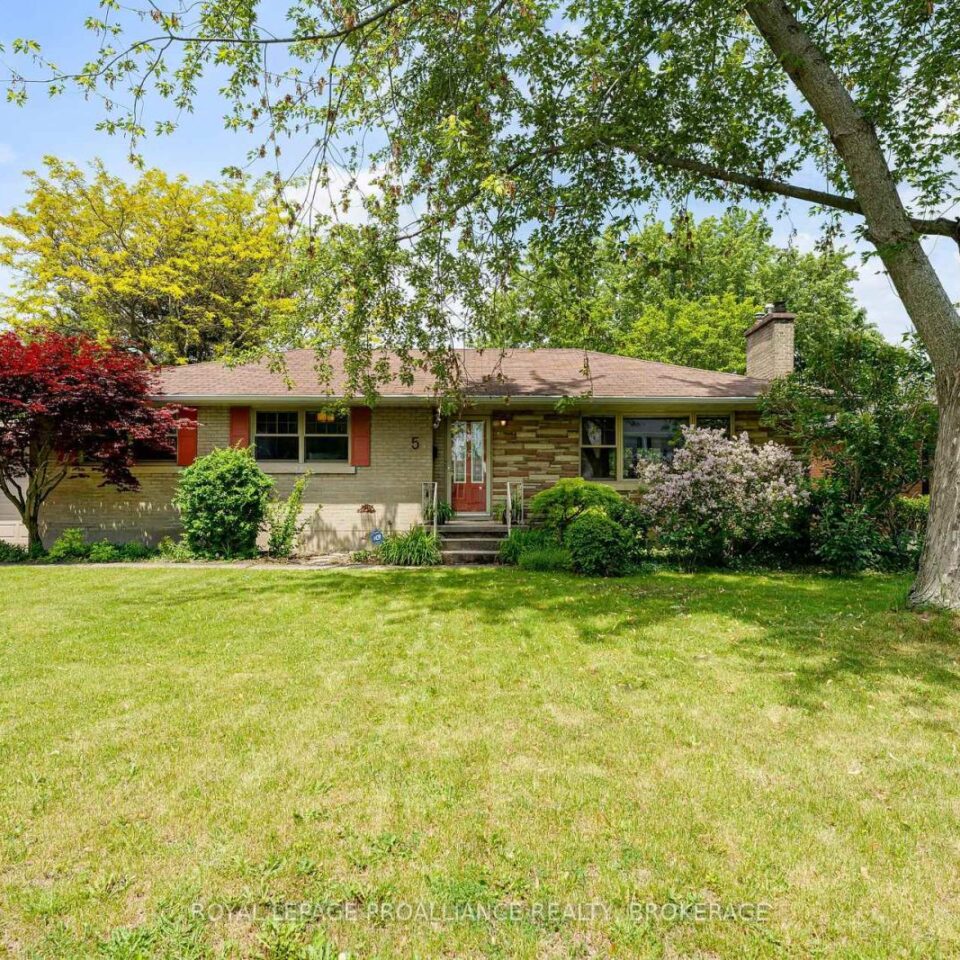 5 Watts Crescent, Kingston