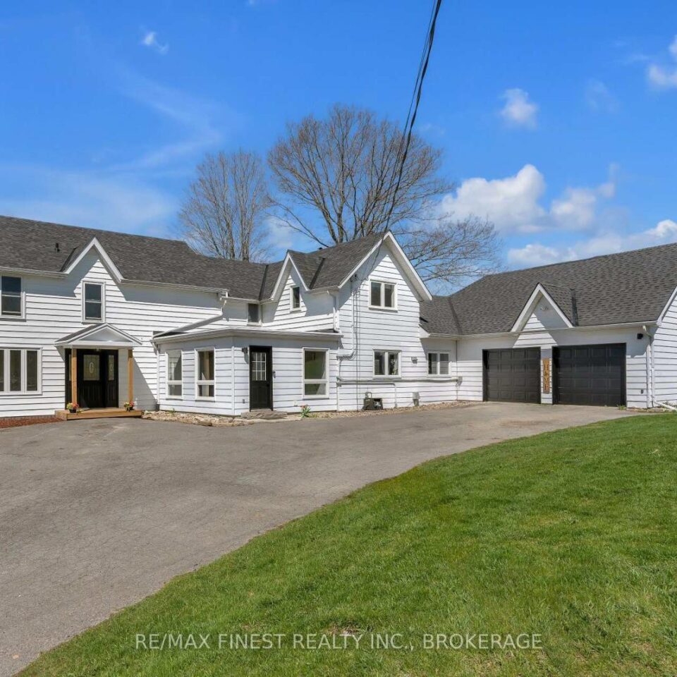 5002 Highway 2, Front Of Leeds & Seeleys Bay