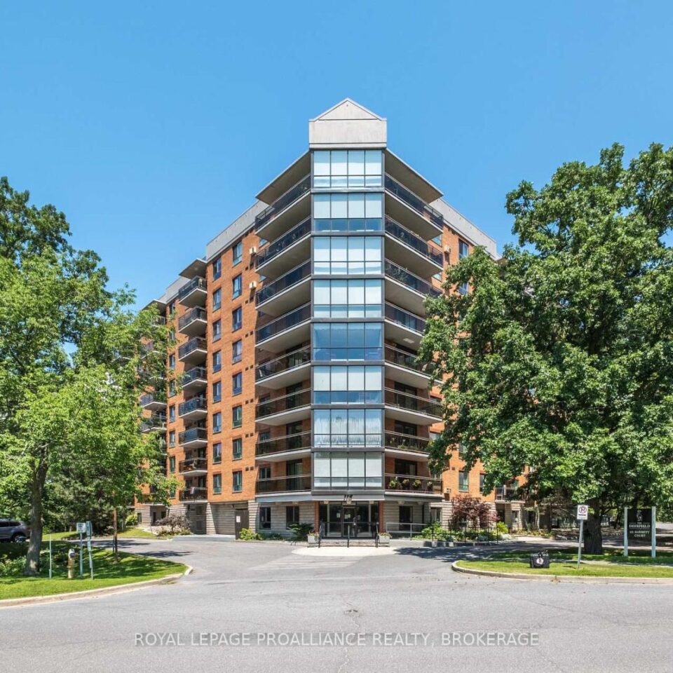 503 – 115 Barrett Court, Kingston