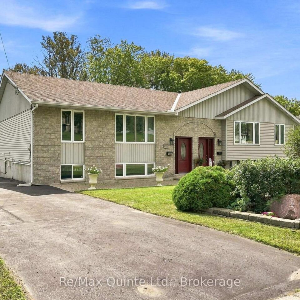 51 Bay Street, Quinte West