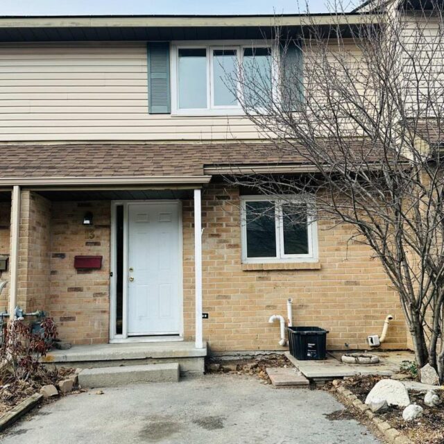 54 – 13 Coventry Crescent, Kingston