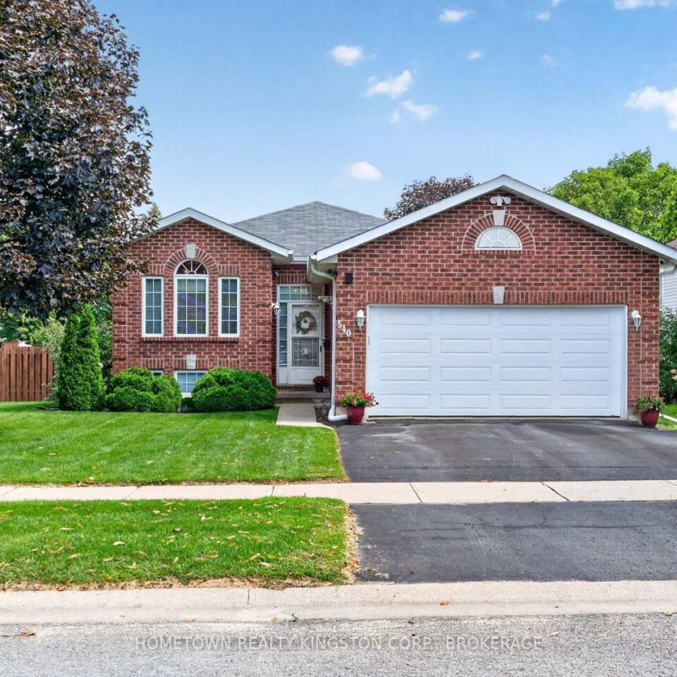 540 Sackville Crescent, Kingston