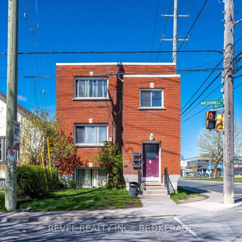 546 Macdonnell Street, Kingston