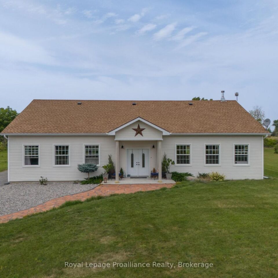 55 North Marysburgh Court, Prince Edward County
