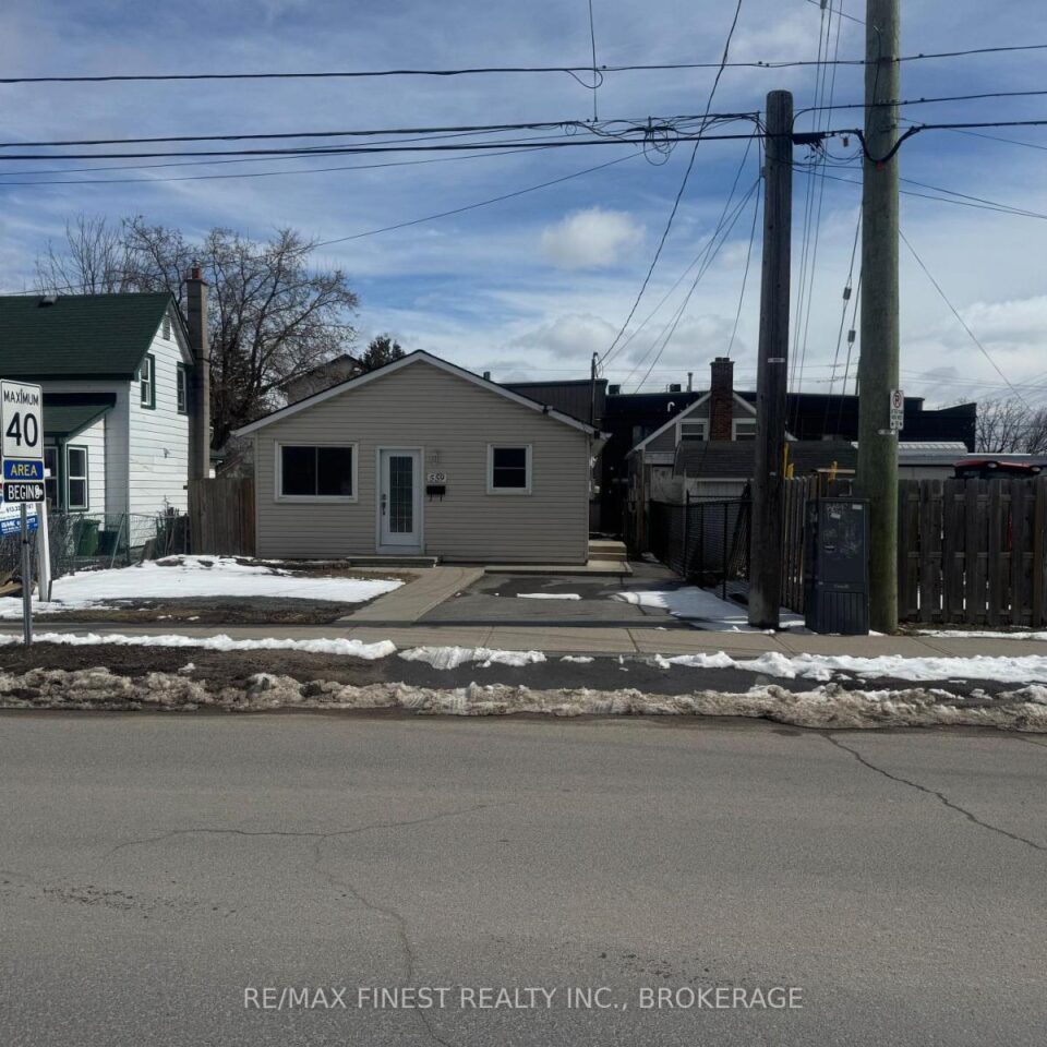 559 Macdonnell Street, Kingston