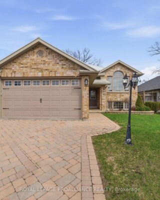 57 Finch Drive, Belleville