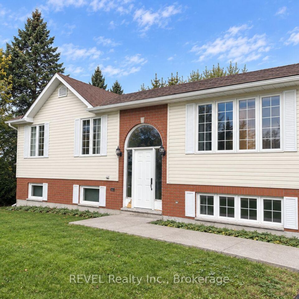 57 Salisbury Road, Prince Edward County