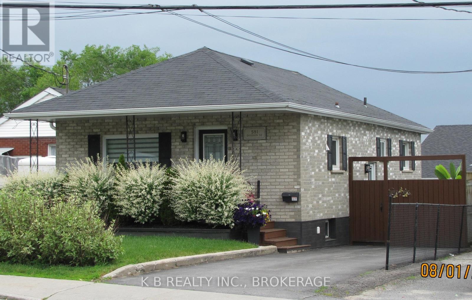 581 Division Street, Kingston