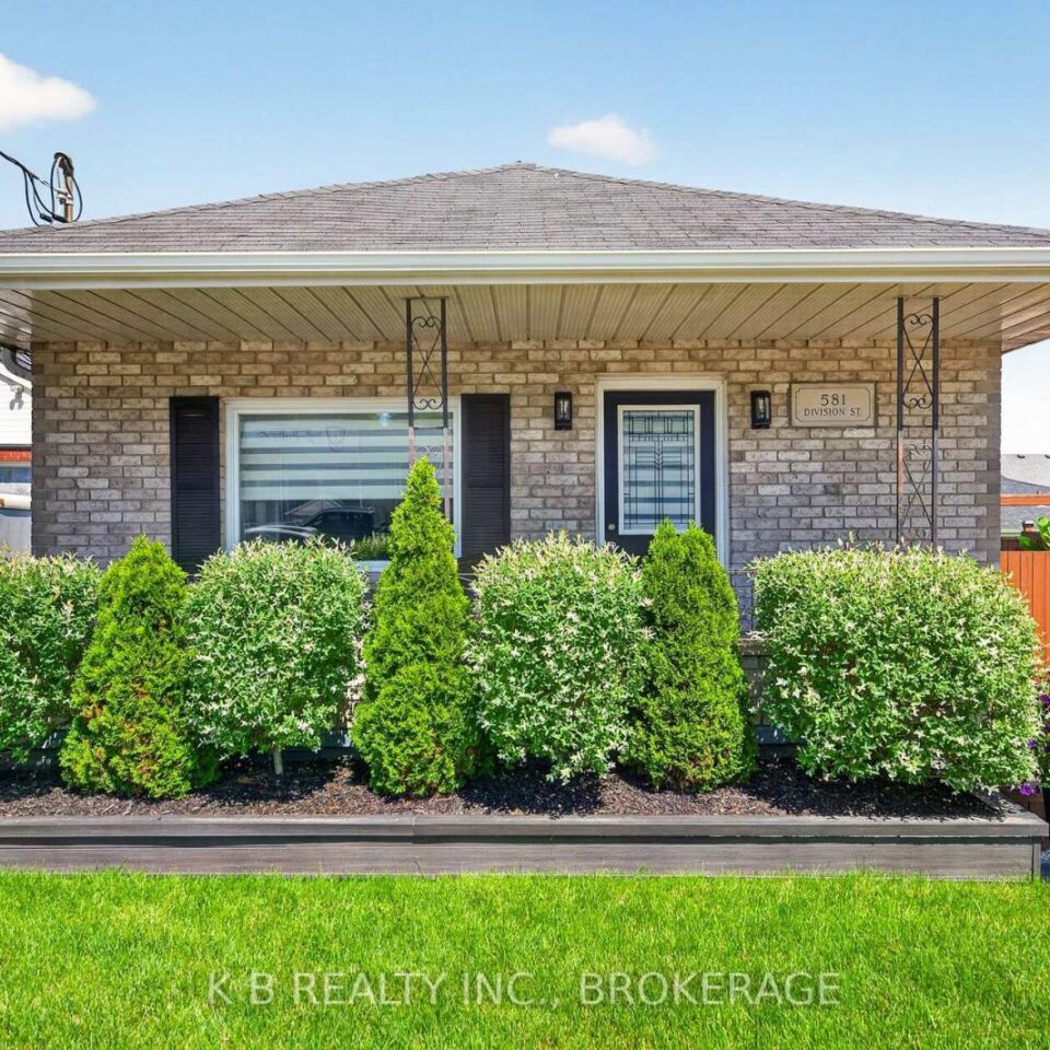 581 Division Street, Kingston