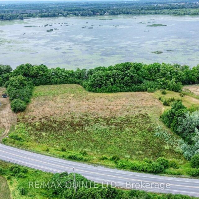 5936 County Road 1, Prince Edward County