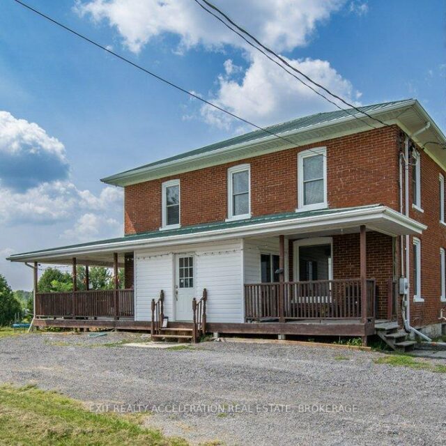 595 Craigen Road, Stone Mills