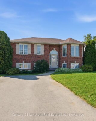 6 Chisholm Square, Belleville
