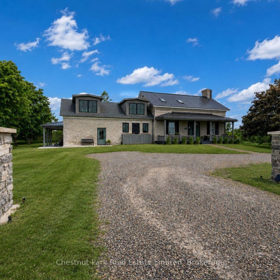 60 Bakker Road, Prince Edward County