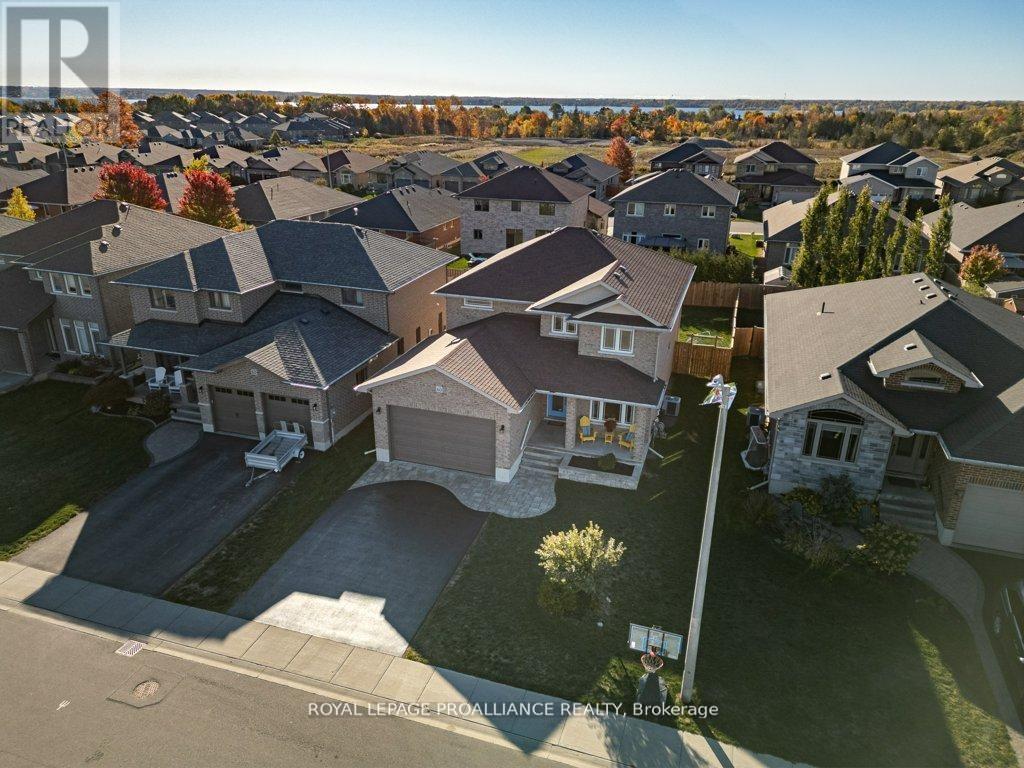 60 Crews Crescent, Quinte West