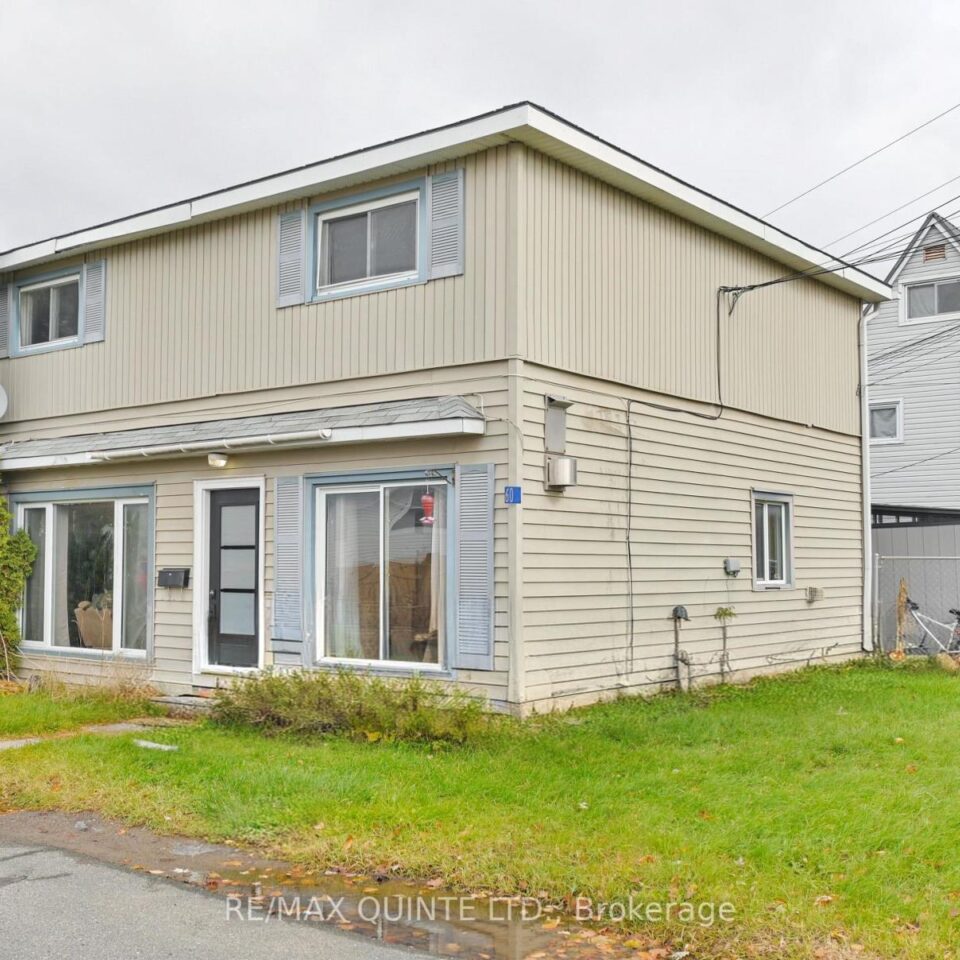 60 Oxford Road, Quinte West