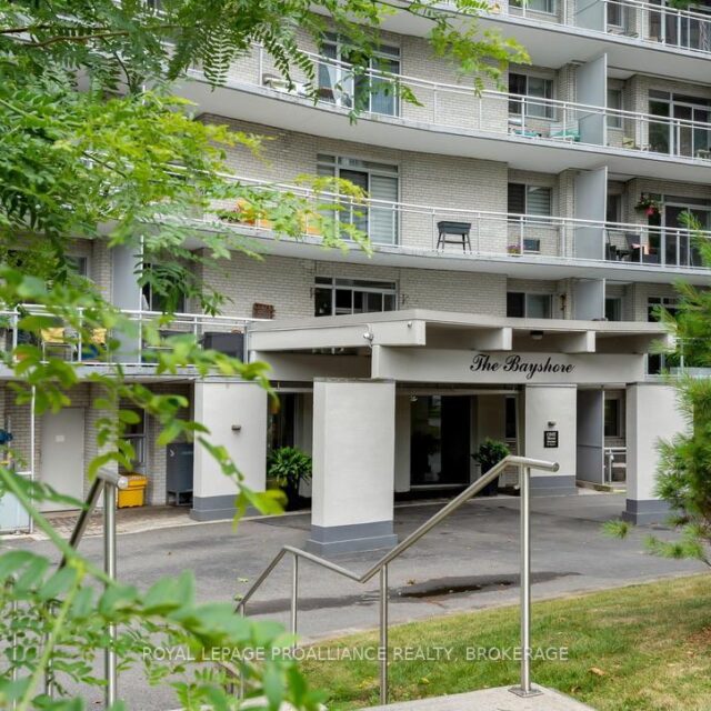 604 – 1 Mowat Avenue, Kingston