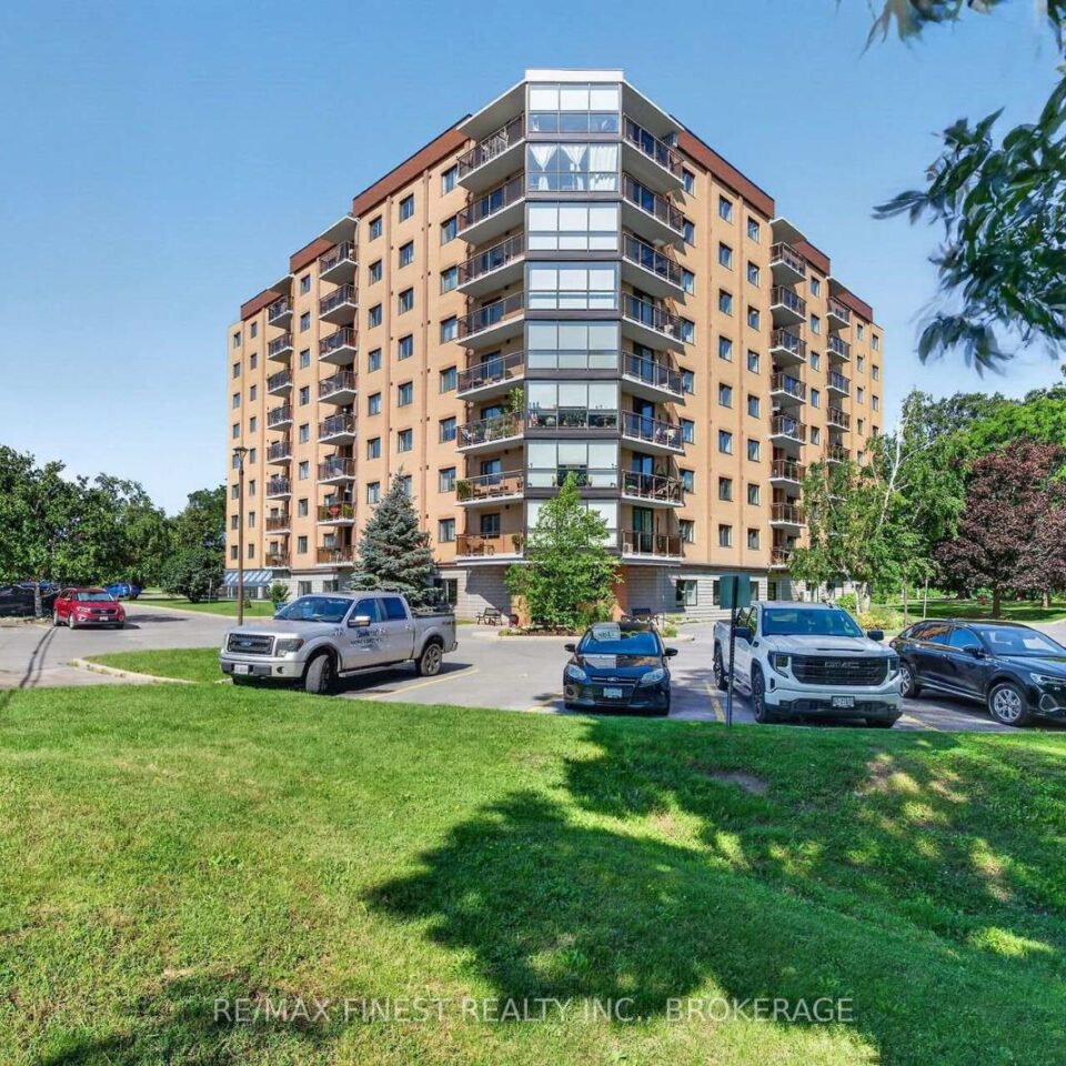 607 – 120 Barrett Court, Kingston