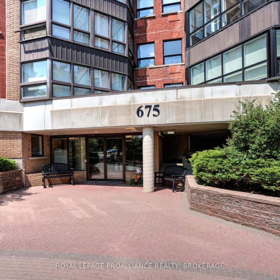 609 – 675 Davis Drive, Kingston