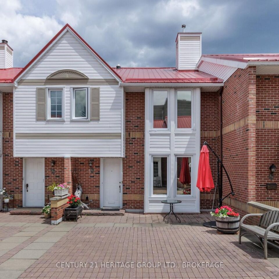 61 – 1 Place D’armes, Kingston