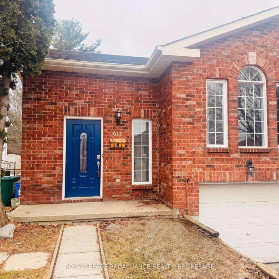 614 Barnsley Crescent, Kingston