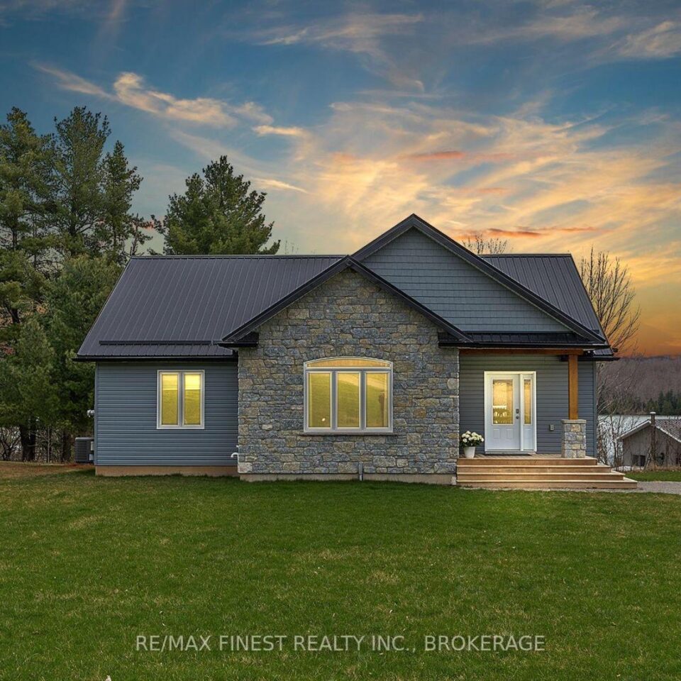 616 County Road 13 Road, Stone Mills