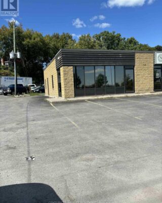 62 Dundas Street W, Belleville