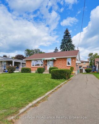 64 Elizabeth Crescent, Belleville