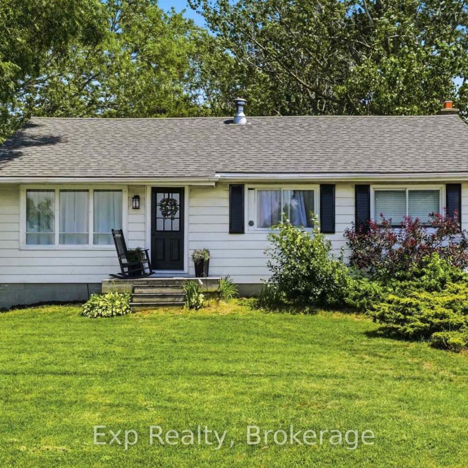 650 County Road 5, Prince Edward County
